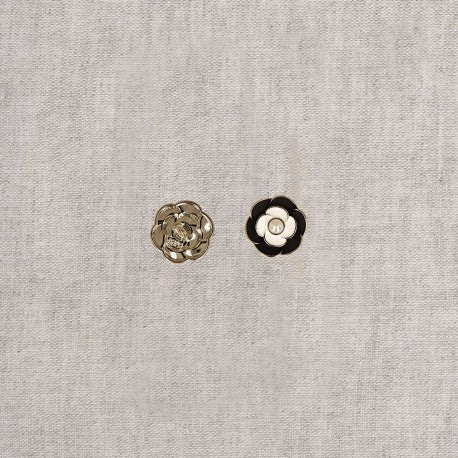 Bouton métal fleur perle 980 noir 23mm